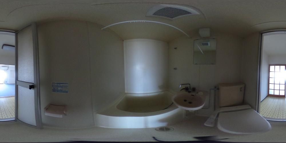 �o�X���[��