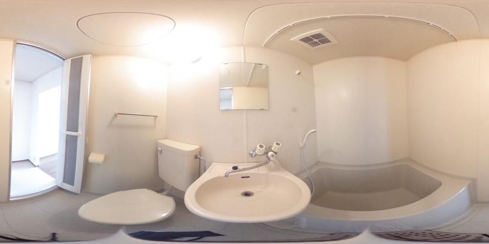 �o�X���[��