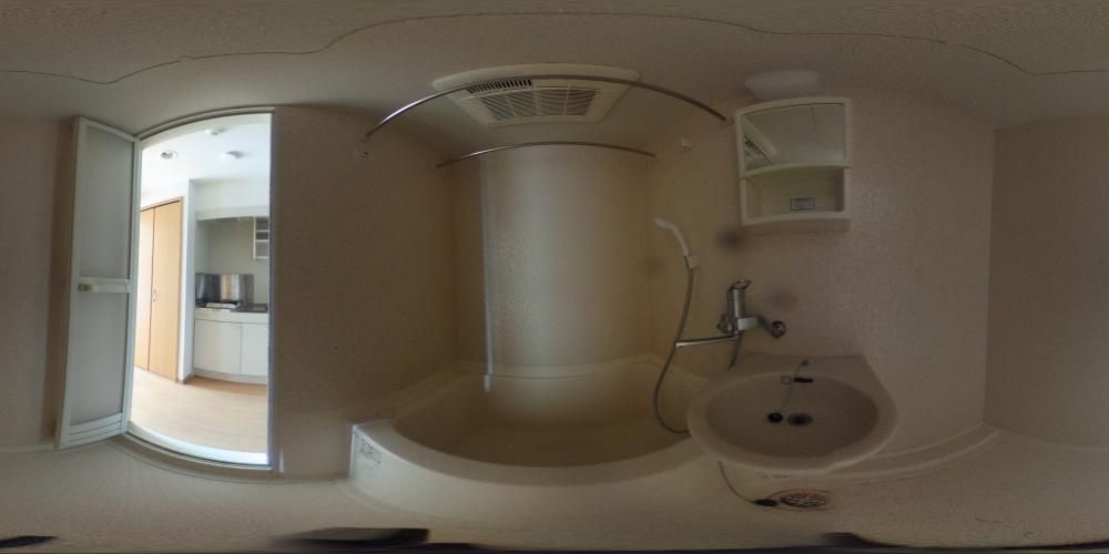 �o�X���[��